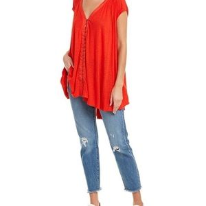 🆕 NWT- Highland V-Neck Linen Blend T-Shirt